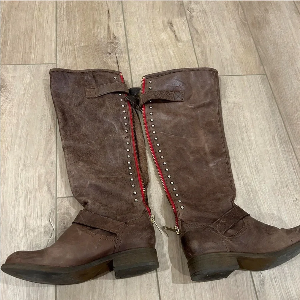 Steve Madden Brown Boots